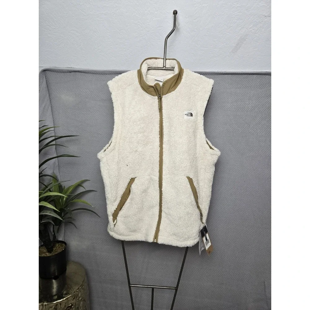 The North Face Mens Campshire Vest Winter NWT sz Large beige brown